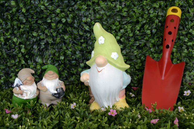 sasu-LA LONDE LES MAURES-min_garden-gnome-1404358